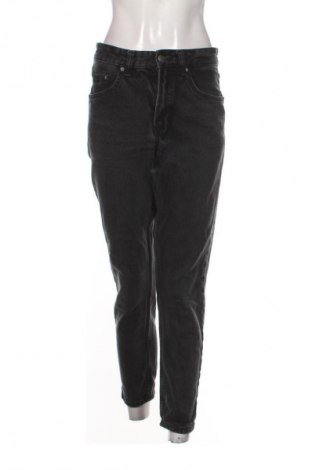 Дамски дънки Bershka, Размер M, Цвят Черен, Цена 28,88 лв.