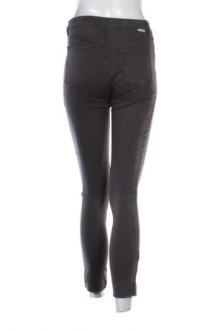 Damskie jeansy Billabong, Rozmiar S, Kolor Brązowy, Cena 94,26 zł