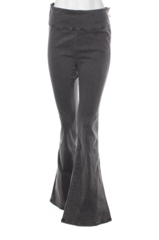 Дамски дънки Gina Tricot, Размер XL, Цвят Сив, Цена 56,99 лв.