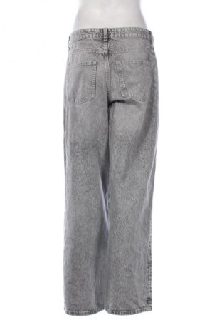 Damskie jeansy H&M Divided, Rozmiar M, Kolor Szary, Cena 66,65 zł