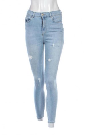 Damskie jeansy LC Waikiki, Rozmiar S, Kolor Niebieski, Cena 110,34 zł