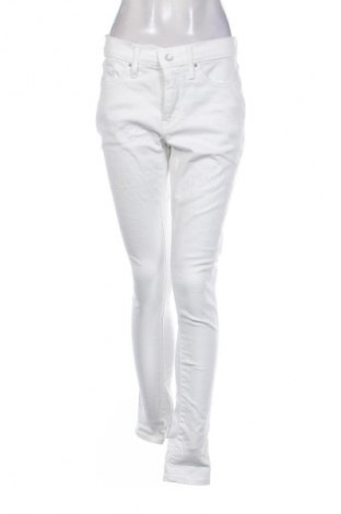 Női farmernadrág Levi's, Méret M, Szín Fehér, Ár 19 239 Ft