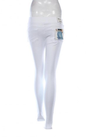 Дамски дънки M.Sara, Размер S, Цвят Бял, Цена 42,99 лв.