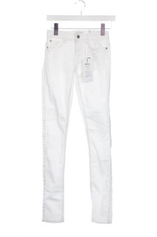 Дамски дънки ONLY, Размер XXS, Цвят Бял, Цена 77,00 лв.