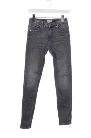 Damskie jeansy ONLY, Rozmiar XS, Kolor Szary, Cena 207,99 zł