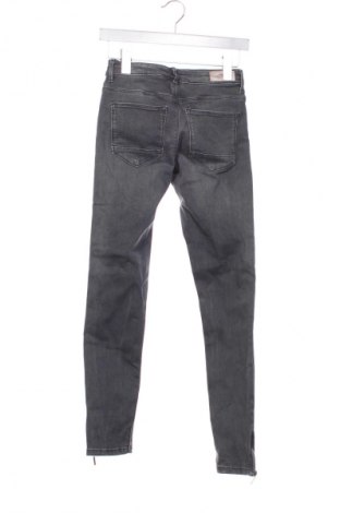 Damskie jeansy ONLY, Rozmiar XS, Kolor Szary, Cena 207,99 zł
