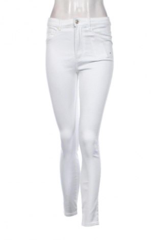 Damskie jeansy ONLY, Rozmiar S, Kolor Biały, Cena 207,99 zł