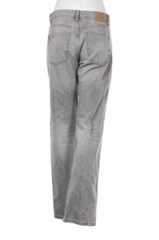 Дамски дънки Pull&Bear, Размер S, Цвят Сив, Цена 29,99 лв.