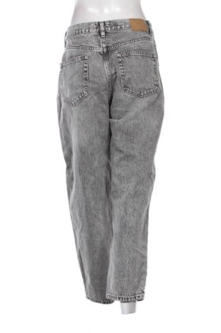Blugi de femei Pull&Bear, Mărime XL, Culoare Gri, Preț 76,00 Lei