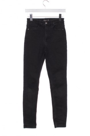 Blugi de femei Sinsay, Mărime XS, Culoare Negru, Preț 90,43 Lei