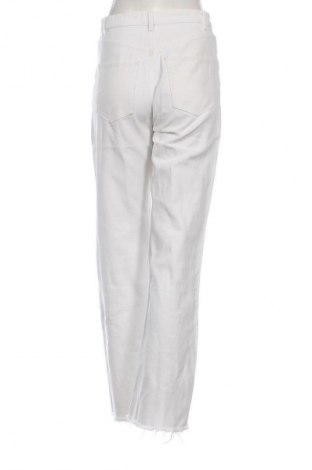 Дамски дънки Sinsay, Размер S, Цвят Бял, Цена 28,99 лв.