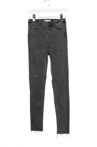 Damskie jeansy Sinsay, Rozmiar XXS, Kolor Szary, Cena 67,00 zł