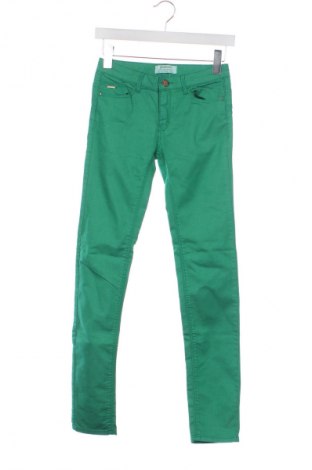 Damen Jeans Stradivarius, Größe XS, Farbe Grün, Preis 14,77 €