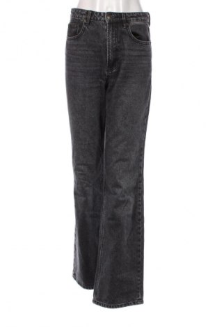 Дамски дънки Stradivarius, Размер S, Цвят Сив, Цена 38,19 лв.