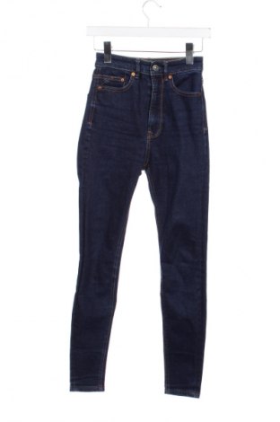 Női farmernadrág Stradivarius, Méret XS, Szín Kék, Ár 5 776 Ft