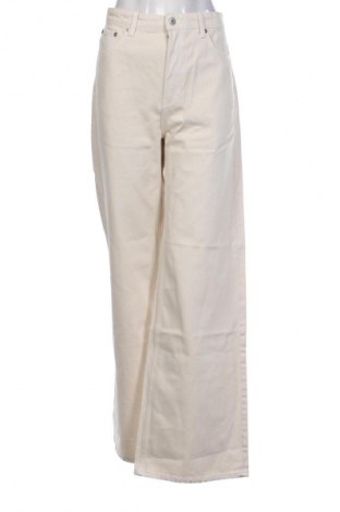 Damen Jeans Weekday, Größe L, Farbe Ecru, Preis 61,99 €