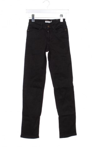 Дамски дънки Zara, Размер XXS, Цвят Черен, Цена 26,98 лв.