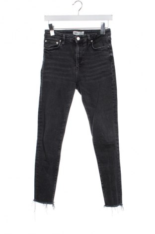 Blugi de femei Zara, Mărime S, Culoare Gri, Preț 71,00 Lei