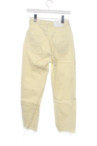 Blugi de femei Zara, Mărime XS, Culoare Galben, Preț 70,97 Lei