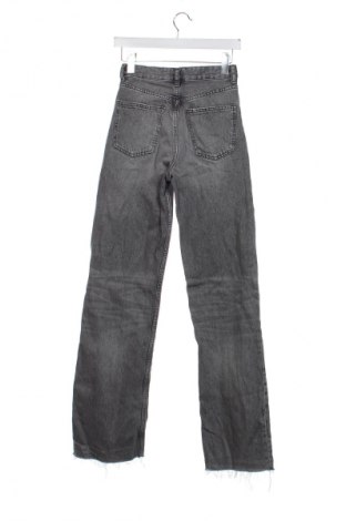 Dámske džínsy  Zara, Veľkosť XXS, Farba Sivá, Cena  13,80 €