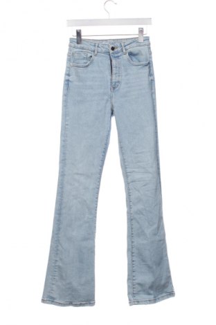 Дамски дънки Zara, Размер M, Цвят Син, Цена 62,99 лв.