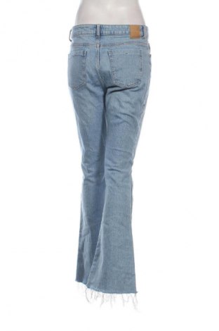 Damskie jeansy Zara, Rozmiar M, Kolor Niebieski, Cena 62,07 zł