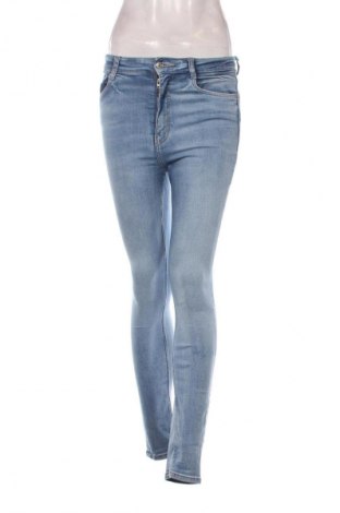 Дамски дънки Zara, Размер M, Цвят Син, Цена 27,37 лв.