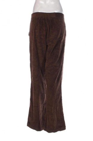 Дамски джинси United Colors Of Benetton, Размер M, Цвят Кафяв, Цена 23,99 лв.