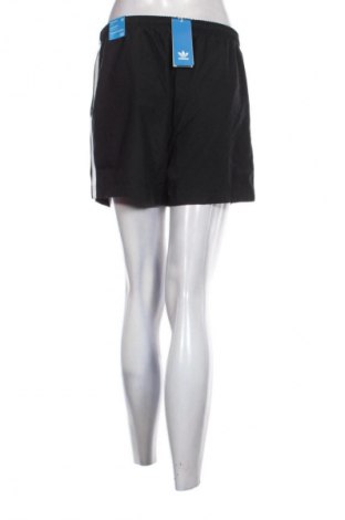 Női rövidnadrág Adidas Originals, Méret M, Szín Fekete, Ár 19 749 Ft