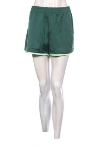 Дамски къс панталон Adidas Originals, Размер XL, Цвят Зелен, Цена 56,99 лв.