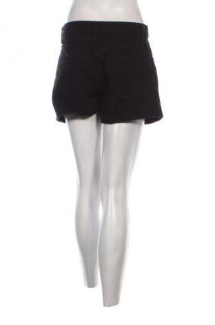 Дамски къс панталон Bershka, Размер M, Цвят Черен, Цена 27,65 лв.