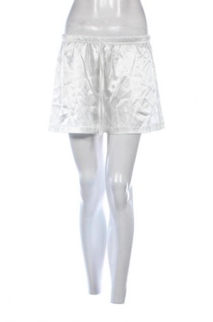 Dámske kraťasy  Boohoo, Veľkosť M, Farba Biela, Cena  15,80 €