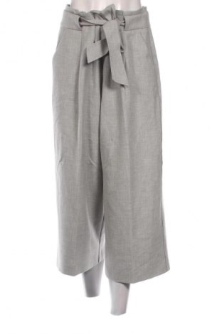 Γυναικείο κοντό παντελόνι Boss Orange, Μέγεθος L, Χρώμα Γκρί, Τιμή 53,00 €