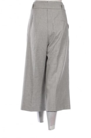 Γυναικείο κοντό παντελόνι Boss Orange, Μέγεθος L, Χρώμα Γκρί, Τιμή 53,00 €