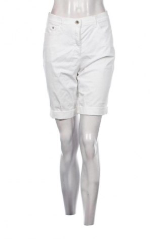 Damen Shorts Brax, Größe L, Farbe Weiß, Preis € 21,99