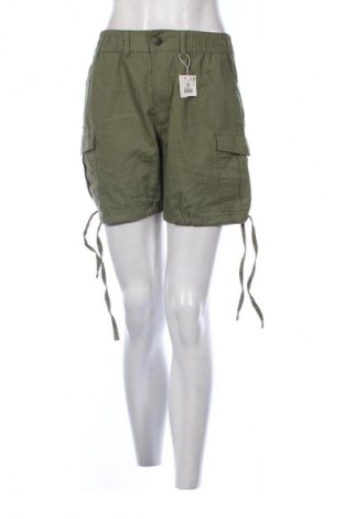 Γυναικείο κοντό παντελόνι Cropp, Μέγεθος S, Χρώμα Πράσινο, Τιμή 39,46 €