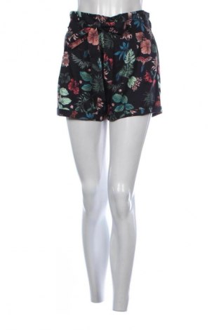 Dámské kraťasy  Cropp, Velikost S, Barva Vícebarevné, Cena  430,00 Kč
