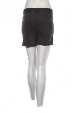 Dámské kraťasy  Cropp, Velikost M, Barva Šedá, Cena  428,00 Kč