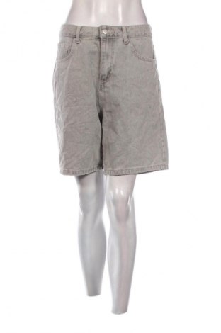 Pantaloni scurți de femei DAZY, Mărime L, Culoare Gri, Preț 72,99 Lei