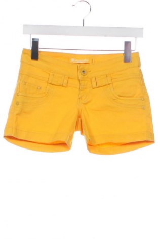 Дамски къс панталон Dromedar, Размер XS, Цвят Жълт, Цена 19,55 лв.
