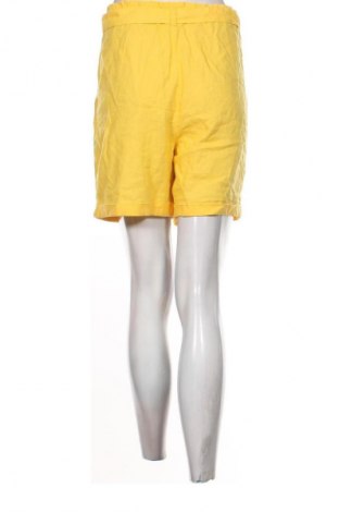 Дамски къс панталон Esmara, Размер L, Цвят Жълт, Цена 19,00 лв.