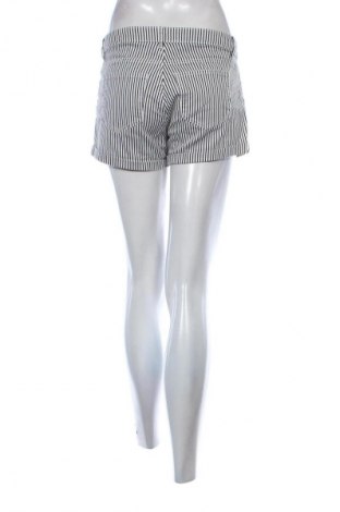 Γυναικείο κοντό παντελόνι H&M, Μέγεθος S, Χρώμα Πολύχρωμο, Τιμή 10,00 €