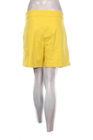 Дамски къс панталон Hand Made, Размер XL, Цвят Жълт, Цена 12,99 лв.