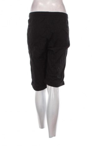 Дамски къс панталон Janina, Размер 3XL, Цвят Черен, Цена 17,99 лв.