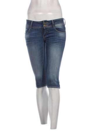 Дамски къс панталон Le Temps Des Cerises, Размер S, Цвят Син, Цена 33,82 лв.