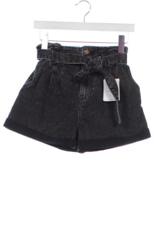 Pantaloni scurți de femei New Look, Mărime XS, Culoare Gri, Preț 82,00 Lei