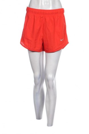 Pantaloni scurți de femei Nike, Mărime M, Culoare Roșu, Preț 243,99 Lei