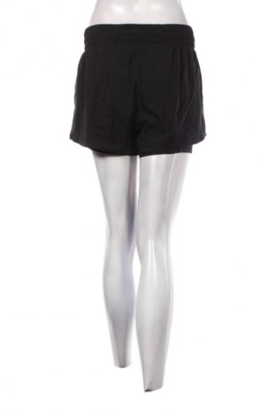 Дамски къс панталон Nike, Размер S, Цвят Черен, Цена 77,99 лв.