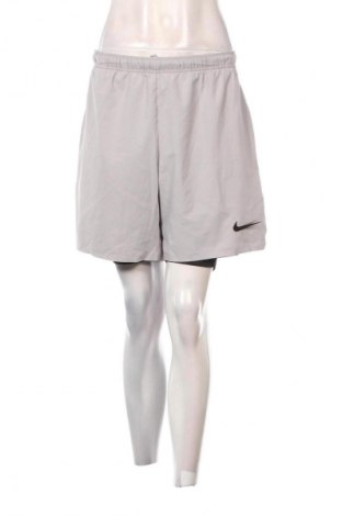 Damen Shorts Nike, Größe XL, Farbe Grau, Preis 20,99 €