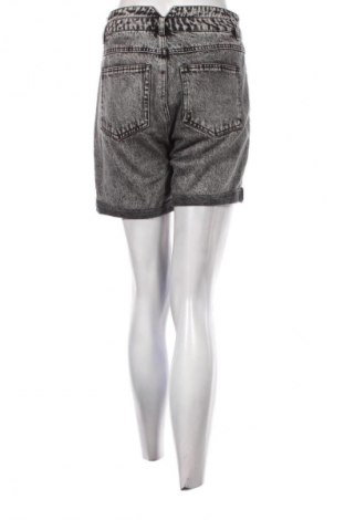 Női rövidnadrág ONLY, Méret M, Szín Sokszínű, Ár 4 028 Ft